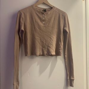 brownish pink three button cropped thermal